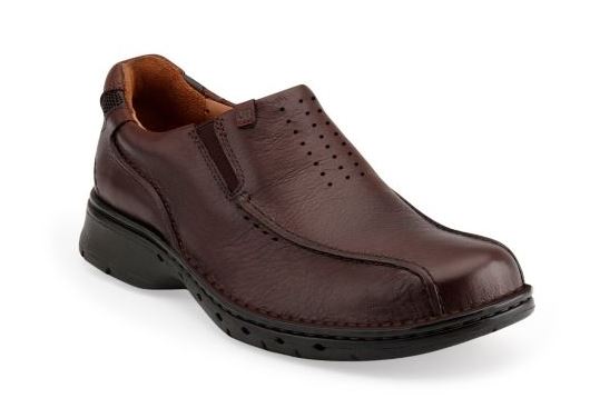 CLARKS Un.Seal BROWN Leather | MSRP $160.00 PRODUCT ThSlip into the absolute comfort of Unstructured® with the Un.Seal. is versatile men's shoe in brown leather features gore inserts for