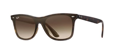 One of the most iconic shapes, now with a brand new look: Wayfarer goes lens-over-frame with Blaze. The new Blaze lens-over-frame gives this model e a futuristic attitude, while transparent frame enhance its elegance. This combination results in a catchy, daring and illuminating effect. Except for the total black and havana SKUs, frames and temples are presented in contrasting and stunning colors.